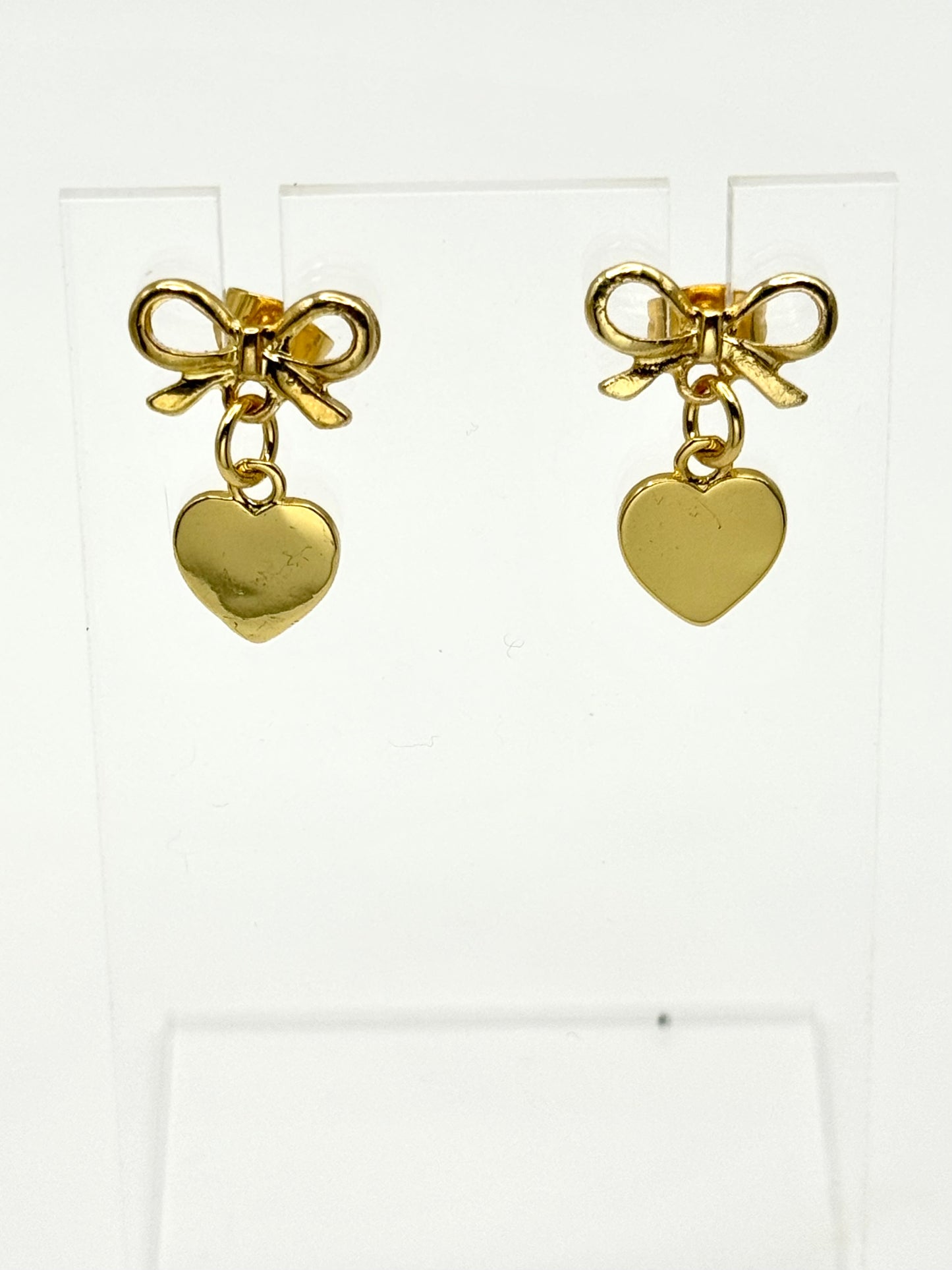 π Golden Bow Heart Earrings