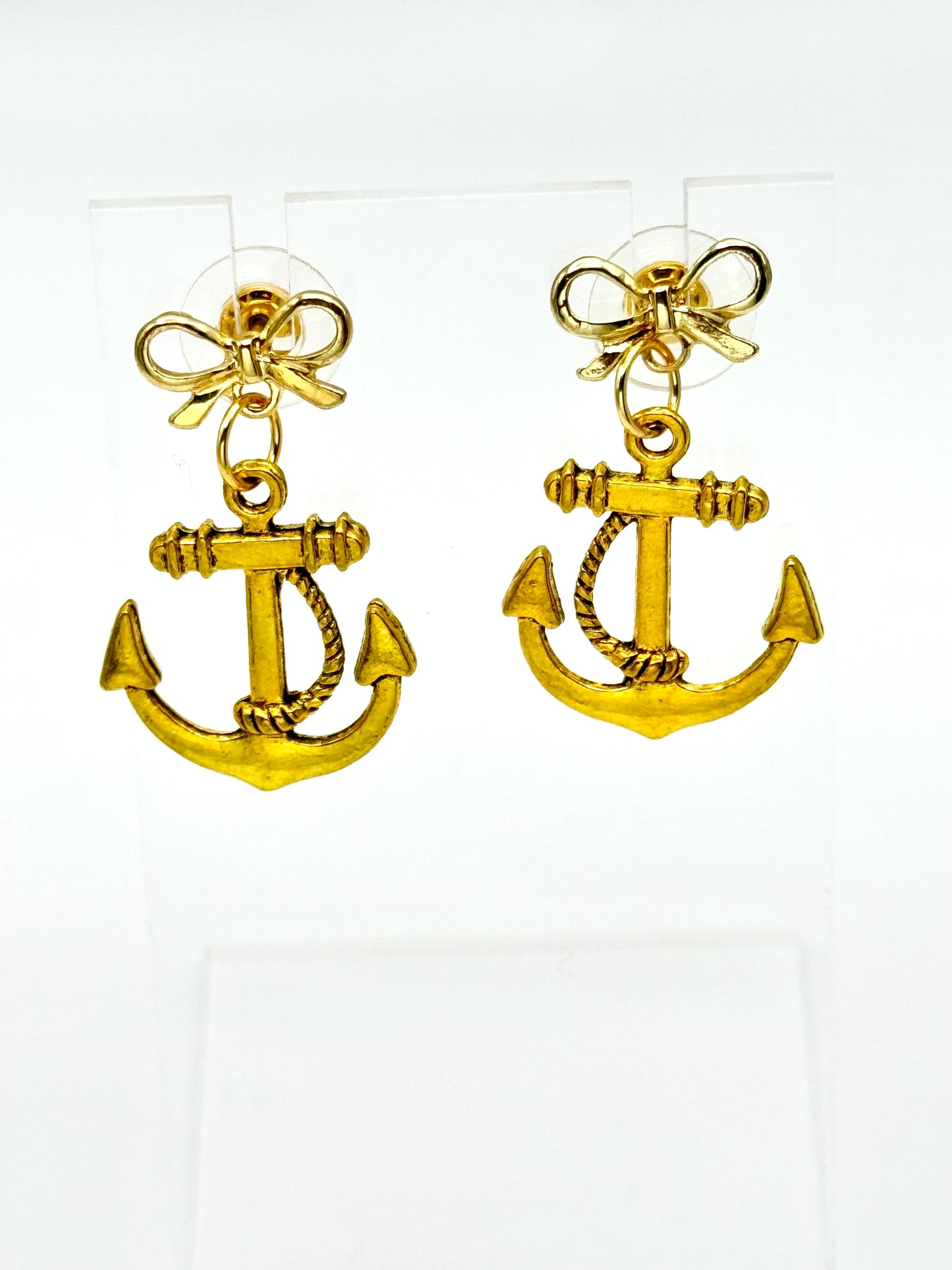 β Anchored in Love Earrings