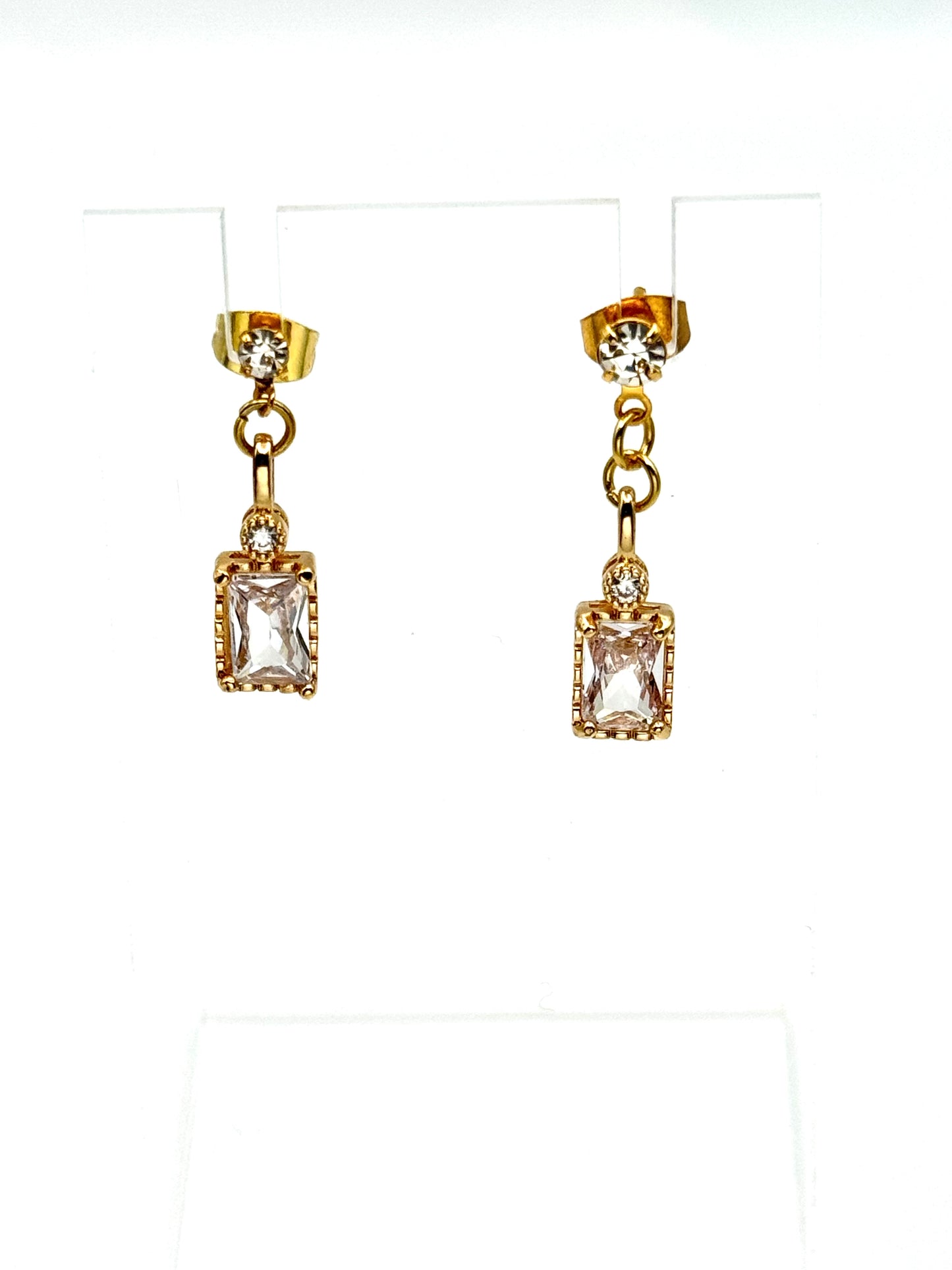 ✨ Diamond Glow Drop Earrings